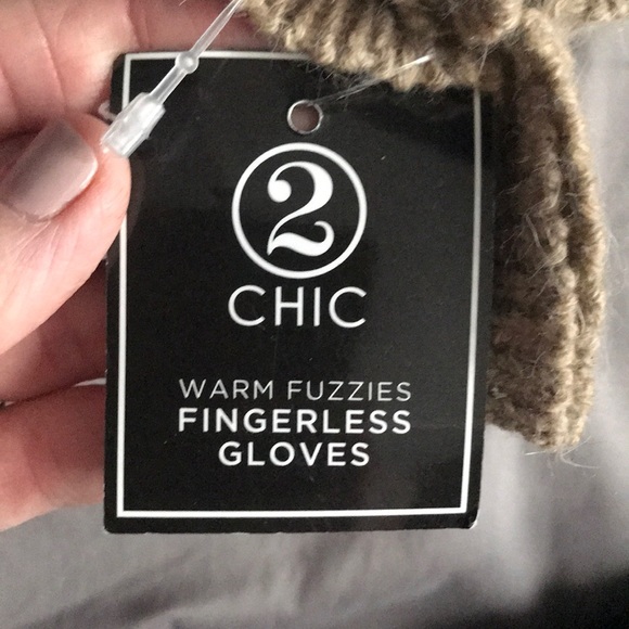 2 Chic Warm Fuzzies Fingerless Gloves Tan - Picture 3 of 5